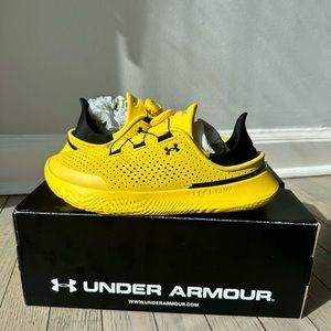Under armour flow slipspeed trainer. Size Womens 7 Mens 5.5 New in box